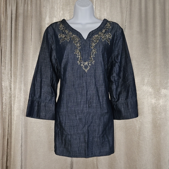 NWOT Chicos blue chambray denim beaded embroidered blouse top Womens Medium - Picture 6 of 7